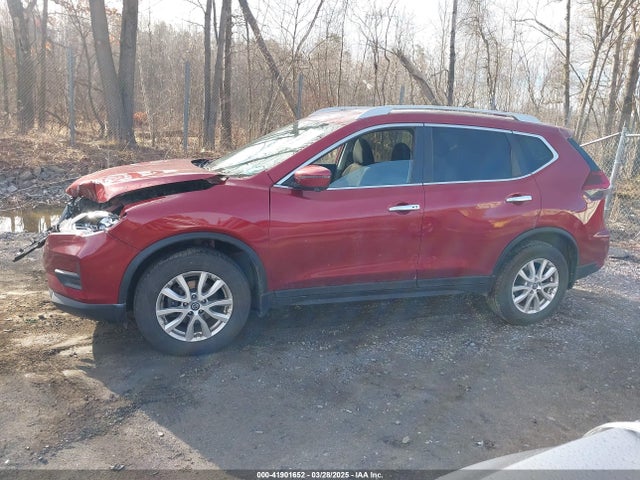 5N1AT2MV7JC838311 Nissan ROGUE SV