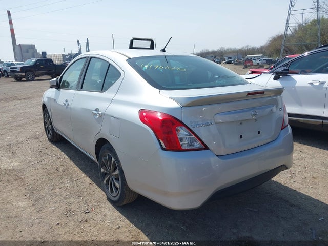 3N1CN7AP5HK449460 Nissan Versa 1.6 Sv