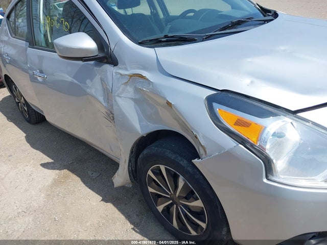3N1CN7AP5HK449460 Nissan Versa 1.6 Sv