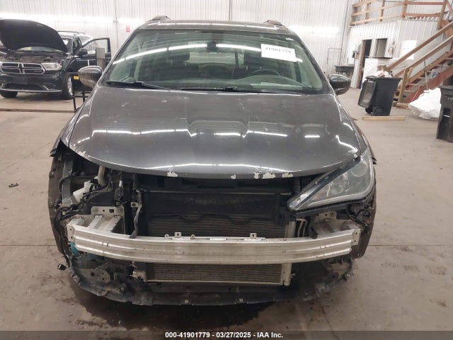 2C4RC1BG1HR794961 Chrysler Pacifica Touring-l