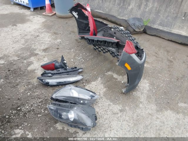KM8K2CAB0NU868211 Hyundai Kona Se
