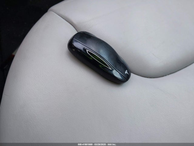 2015 TESLA MODEL S 5YJSA1H2XFFP74493 Photo 10
