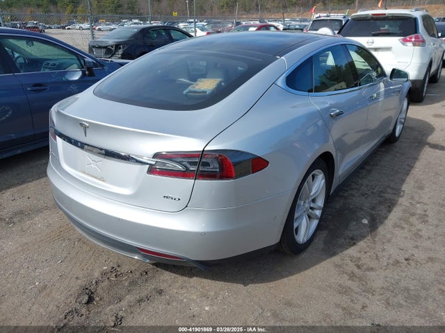2015 TESLA MODEL S 5YJSA1H2XFFP74493 Photo 3