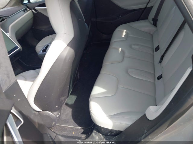 2015 TESLA MODEL S 5YJSA1H2XFFP74493 Photo 7