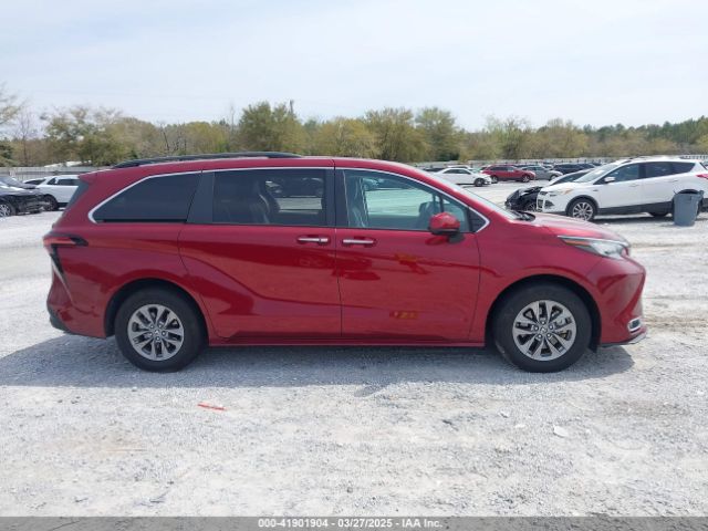 5TDJRKEC4NS096888 Toyota SIENNA XLE