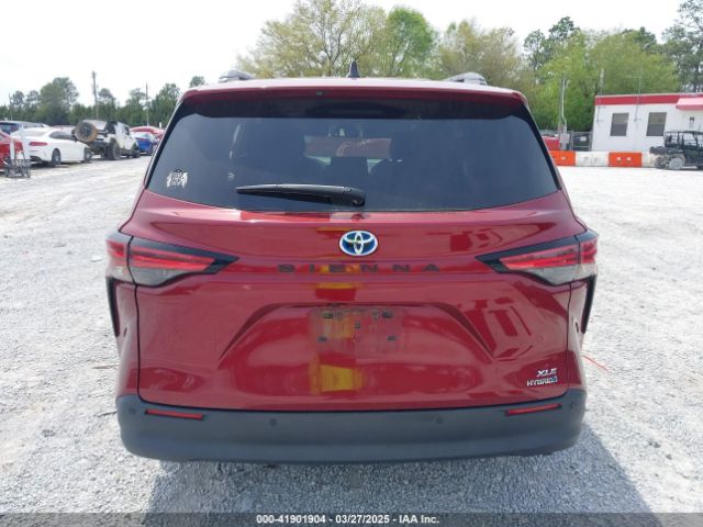 5TDJRKEC4NS096888 Toyota SIENNA XLE