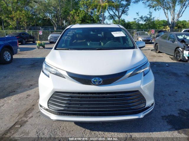 5TDZRKEC6RS209376 Toyota Sienna Limited