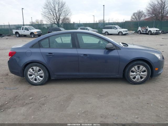 1G1PA5SG6E7400770 Chevrolet Cruze Ls Auto