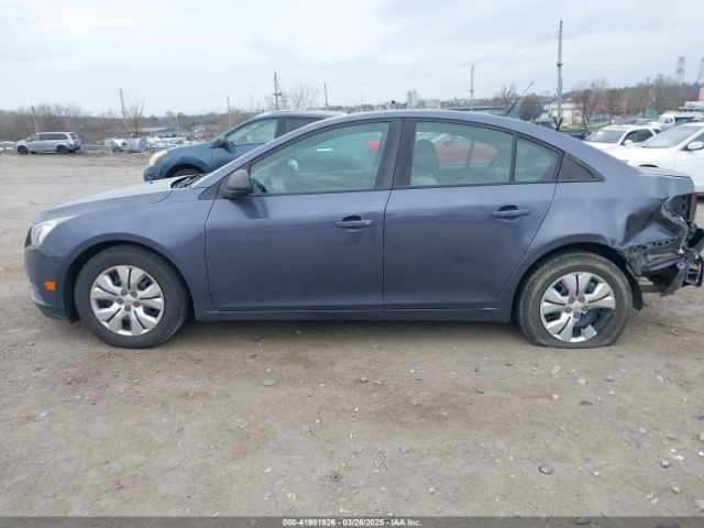 1G1PA5SG6E7400770 Chevrolet Cruze Ls Auto