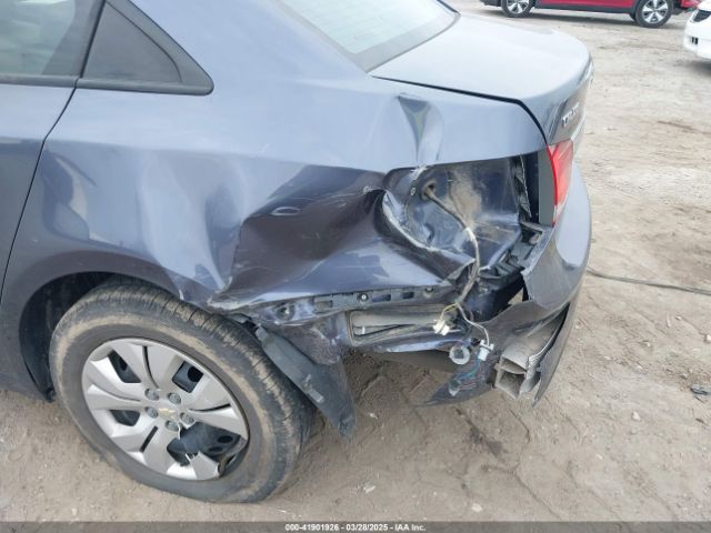 1G1PA5SG6E7400770 Chevrolet Cruze Ls Auto