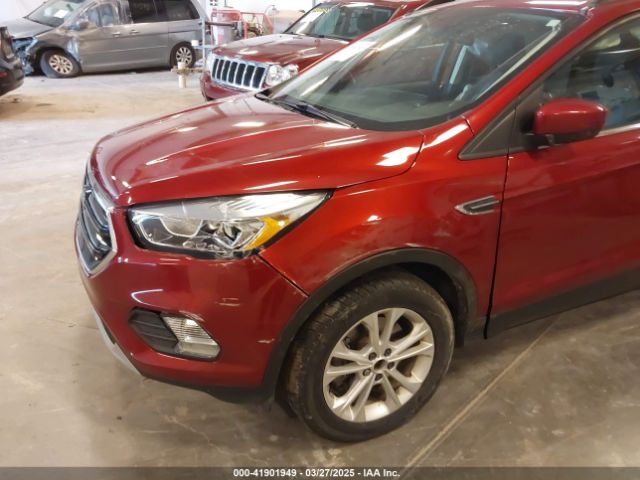 1FMCU9HD7JUB52313 Ford ESCAPE SEL