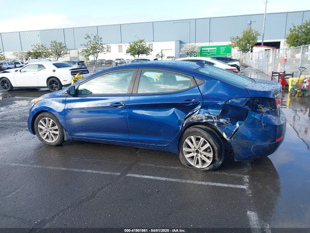 5NPDH4AEXFH634973 Hyundai ELANTRA SE