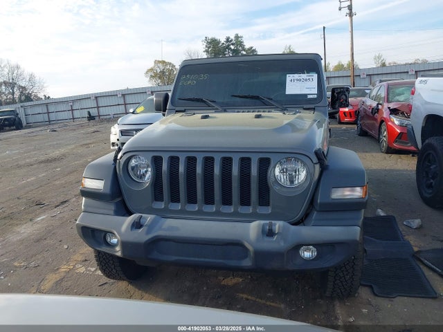 1C4HJXDNXKW521175 Jeep Wrangler Unlimited Sport S 4x4