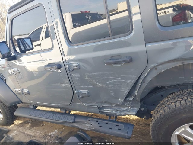 1C4HJXDNXKW521175 Jeep Wrangler Unlimited Sport S 4x4