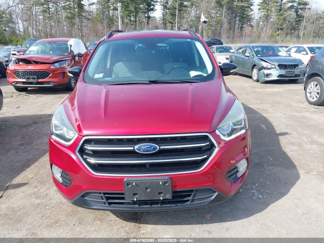 1FMCU9JD6HUA98037 Ford Escape Titanium