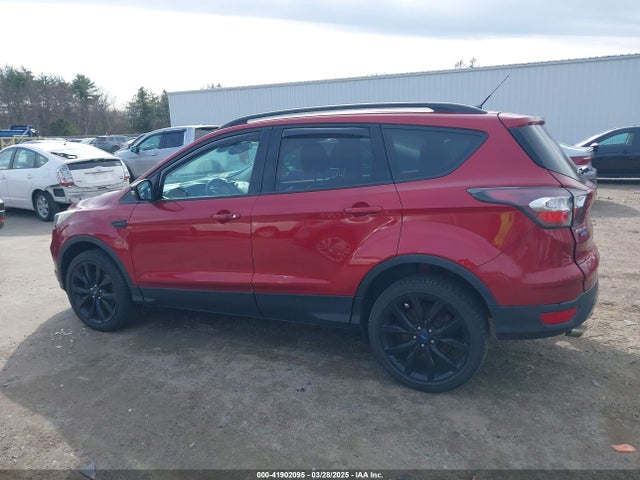 1FMCU9JD6HUA98037 Ford Escape Titanium