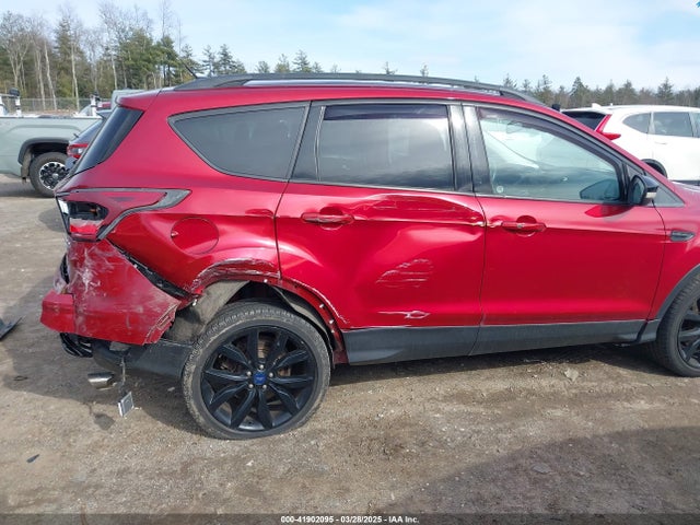 1FMCU9JD6HUA98037 Ford Escape Titanium