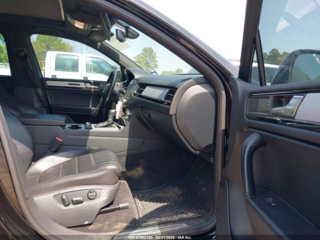 2014 VOLKSWAGEN TOUAREG WVGDF9BP9ED009614 Photo 4