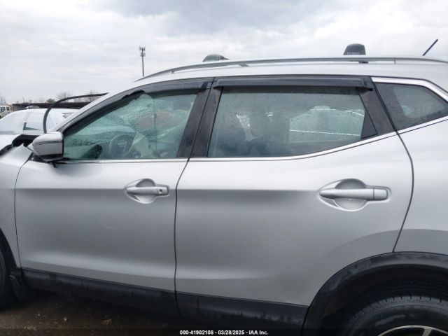 JN1BJ1CR9HW132076 Nissan Rogue Sport Sv