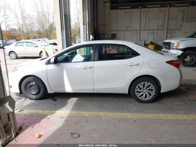 2T1BURHE5HC882074 Toyota COROLLA LE
