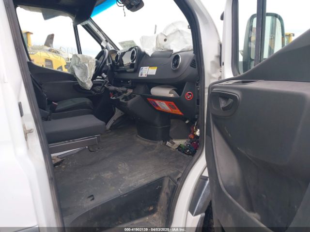 WD3PF1CD7KP105950 Mercedes-Benz Sprinter 2500 High Roof V6