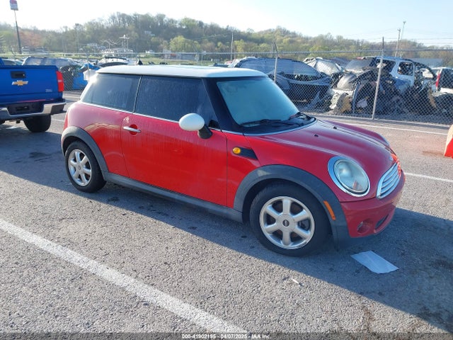 2010 MINI COOPER WMWMF3C58ATZ21856 Photo 0