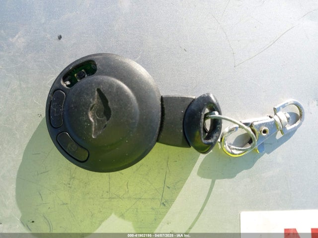 2010 MINI COOPER WMWMF3C58ATZ21856 Photo 10