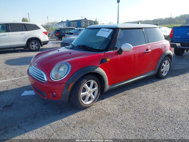 2010 MINI COOPER WMWMF3C58ATZ21856 Photo 1