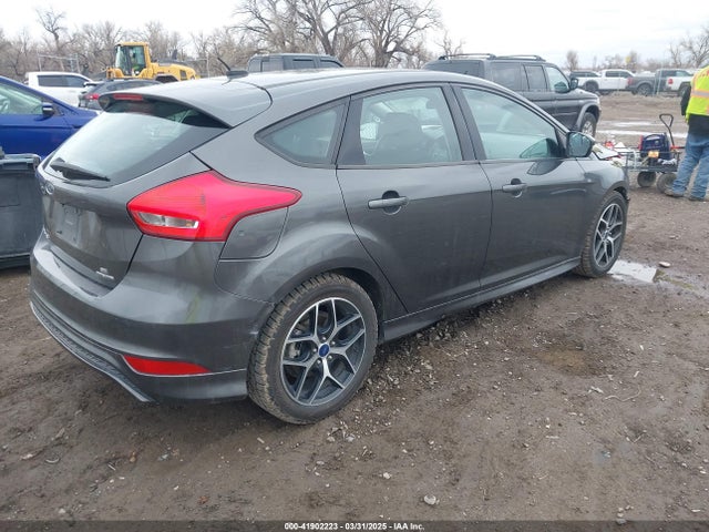 Ford Focus 2015 1FADP3K22FL292048 Image 4