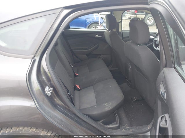 Ford Focus 2015 1FADP3K22FL292048 Image 8