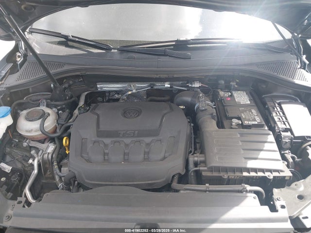 3VV3B7AX9LM061569 Volkswagen Tiguan 2.0t Se/2.0t Se R-line Black/2.0t Sel