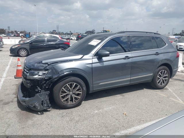3VV3B7AX9LM061569 Volkswagen Tiguan 2.0t Se/2.0t Se R-line Black/2.0t Sel