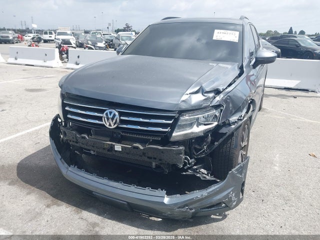 3VV3B7AX9LM061569 Volkswagen Tiguan 2.0t Se/2.0t Se R-line Black/2.0t Sel