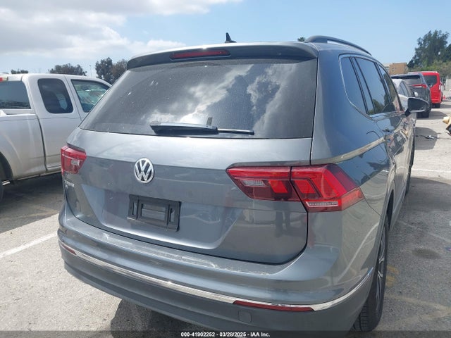 3VV3B7AX9LM061569 Volkswagen Tiguan 2.0t Se/2.0t Se R-line Black/2.0t Sel