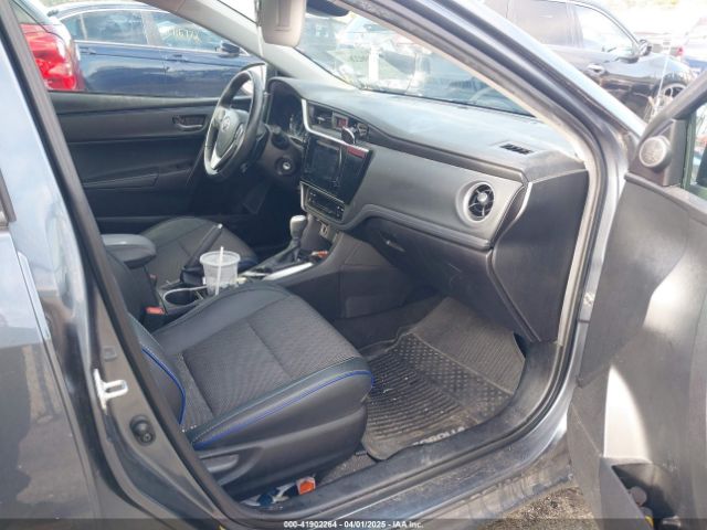 2T1BURHE8KC155695 Toyota COROLLA SE