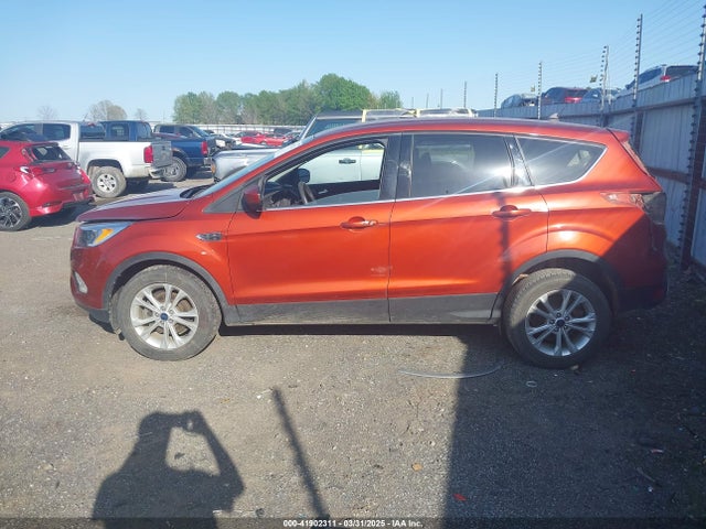 1FMCU0GD4KUA97690 Ford ESCAPE SE