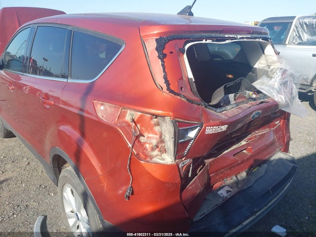 1FMCU0GD4KUA97690 Ford ESCAPE SE