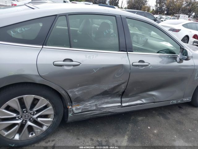 JTDAAAAA0NA004985 Toyota Mirai Xle