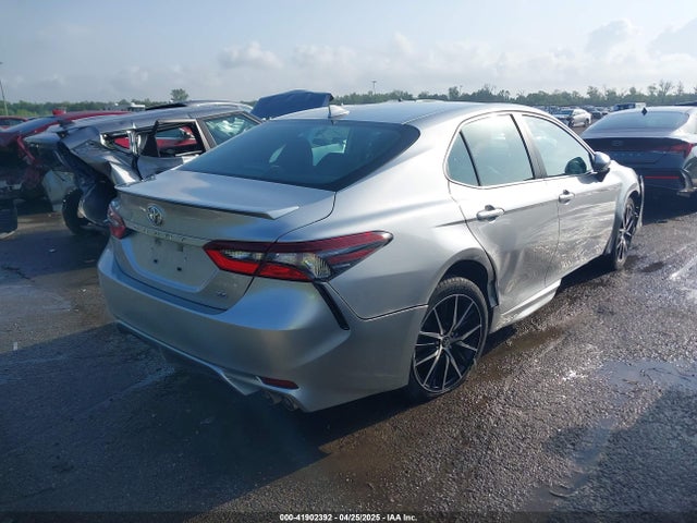 4T1G11AKXMU599663 Toyota CAMRY SE