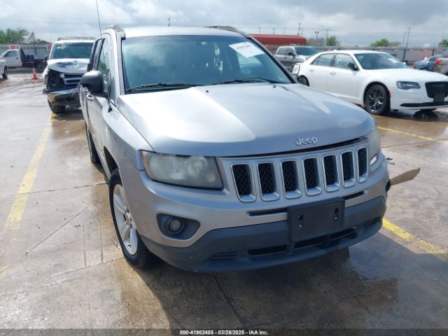 1C4NJCBA2GD600516 Jeep Compass Sport