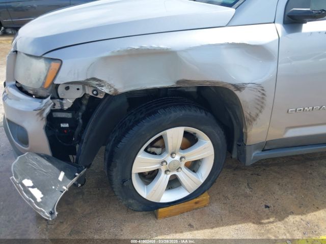 1C4NJCBA2GD600516 Jeep Compass Sport