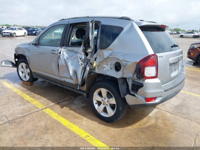 1C4NJCBA2GD600516 Jeep Compass Sport