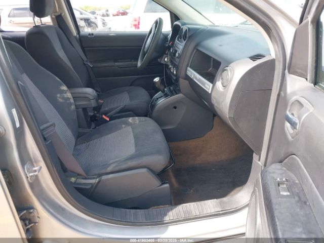 1C4NJCBA2GD600516 Jeep Compass Sport