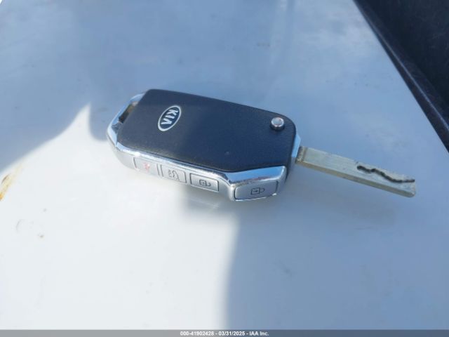 KNDJ23AU0M7747371 KIA SOUL S