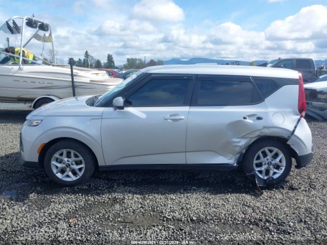 KNDJ23AU0M7747371 KIA SOUL S