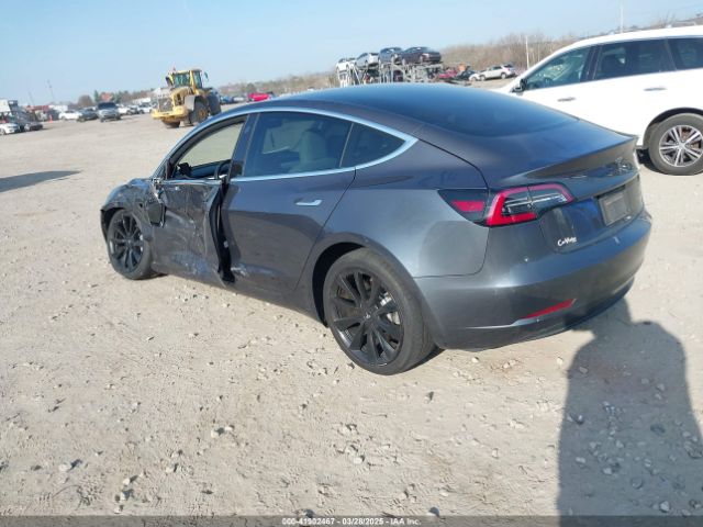 2019 TESLA MODEL 3 5YJ3E1EB4KF195538 Photo 2