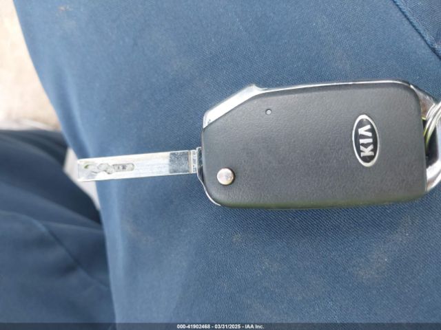 3KPF24AD2KE042693 KIA Forte Lxs
