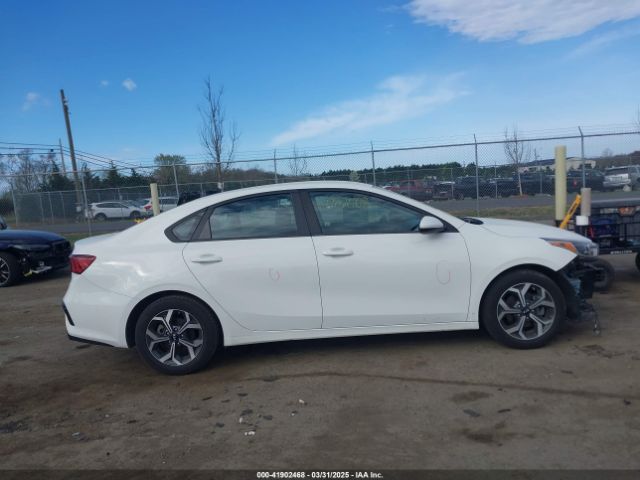 3KPF24AD2KE042693 KIA Forte Lxs
