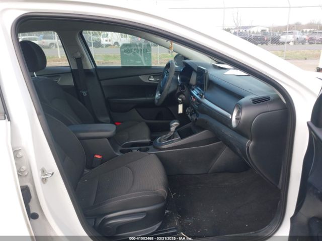 3KPF24AD2KE042693 KIA Forte Lxs