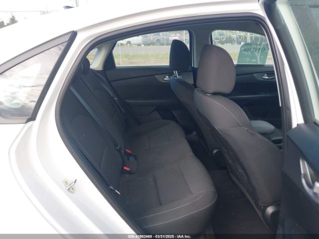 3KPF24AD2KE042693 KIA Forte Lxs